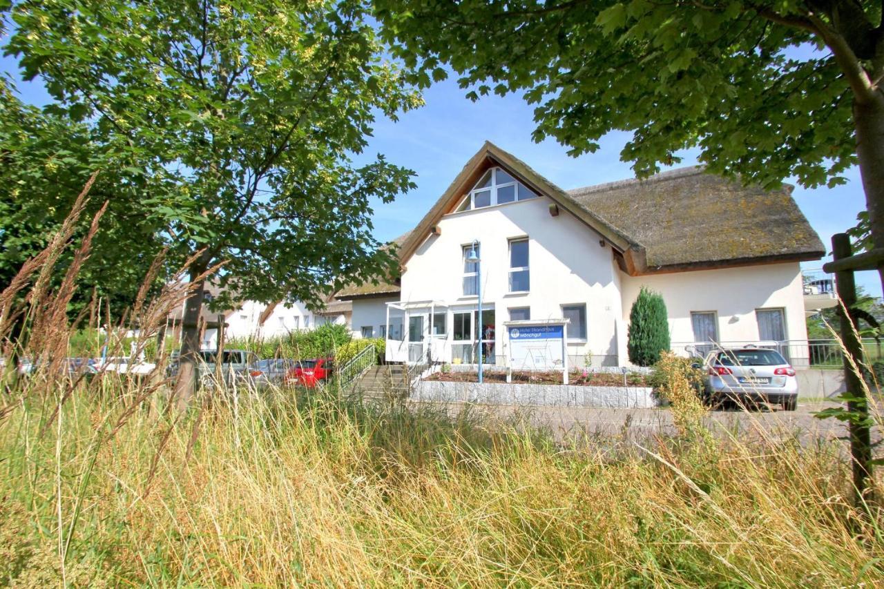 F-1010 Strandhaus Moenchgut B&B Doppelzimmer Nr 35 Lobbe Εξωτερικό φωτογραφία